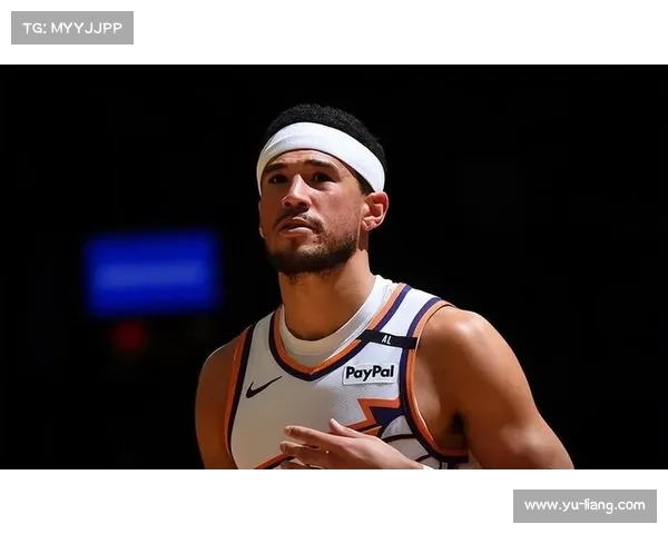 布克在场上战术适应能力与反应速度的全面剖析与影响分析